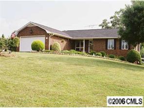 211 Cedarcrest Dr., Mooresville, NC 28115