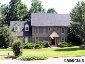 1317 Guildcrest Ln., Charlotte, NC 28213