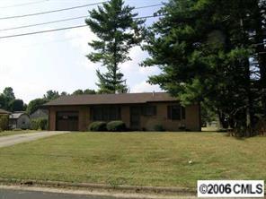 605 Brandon St., Statesville, NC 28677
