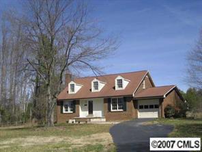 5329 Royal St., Hickory, NC 28602