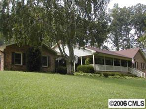 2536 Pickwick Pl., Lincolnton, NC 28092