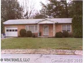 1240 Pinebrook Circle, Hendersonville, NC 28739