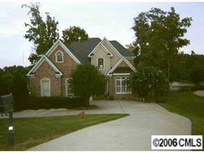 108 Pebble Brook Ln., Mooresville, NC 28117