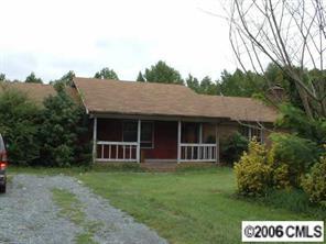 717 N Catawba Cir., Matthews, NC 28104