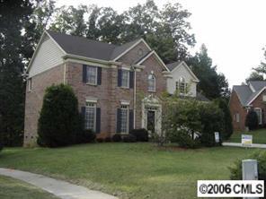 521 Clairview Ln., Matthews, NC 28105