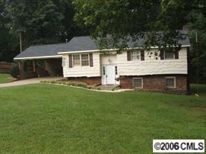 612 Crestridge Rd., Statesville, NC 28677