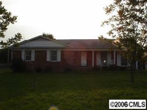 218 Quail Dr., Dallas, NC 28034