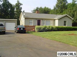 13612 Woody Point Rd., Charlotte, NC 28278