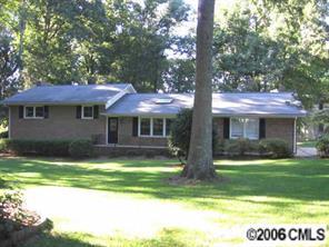 105 Kelly Point Ln., Mooresville, NC 28117