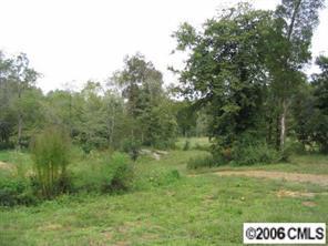 140 Spratt Dr., Mount Holly, NC 28120