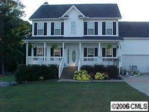 136 Creekwood Dr., Mooresville, NC 28117