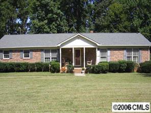 306 Heather Ln., Mount Holly, NC 28120