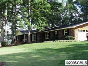 9508 Island Point Rd., Sherrills Ford, NC 28673