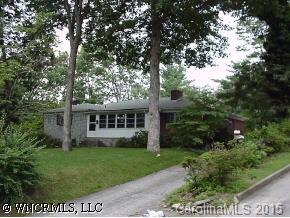 1515 Druid Hills Ave, Hendersonville, NC 28791