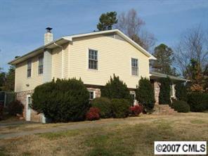 301 Tanglewood Dr., Kannapolis, NC 28081