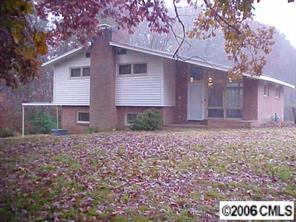 421 Waycross Dr., Charlotte, NC 28214