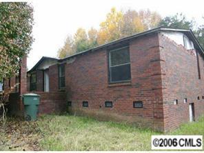 704 Smyre Dr., Gastonia, NC 28054