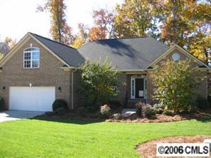 15120 Castlebridge Ln., Matthews, NC 28104