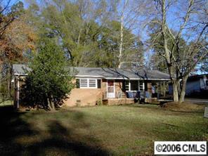 2638 Fairgreen Dr., Gastonia, NC 28056