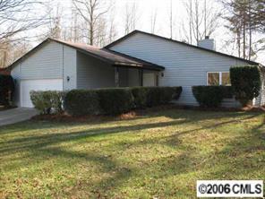 4610 Cricklewood Ln., Charlotte, NC 28212