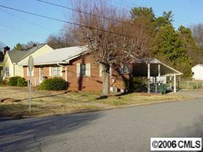 1402 Parkview Cir., Salisbury, NC 28144