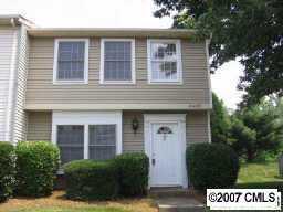 9408 Lexington Cir. #F, Charlotte, NC 28213