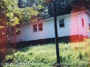 2017 Upper Ridgewood Blvd., Hendersonville, NC 28792