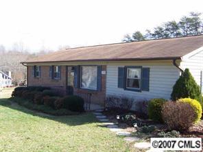 1179 Peggy St., Hickory, NC 28601