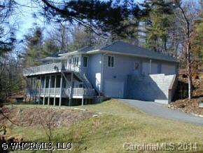 60 Brookfield Lane, Hendersonville, NC 28739