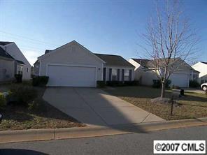 6525 Wandering Creek Dr., Charlotte, NC 28216