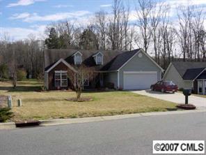 7403 Shadowstone Dr., Charlotte, NC 28270