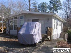 165 Clubhouse Dr., New London, NC 28127