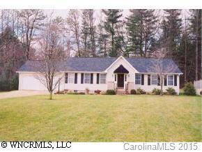 2385 Rosemont Ct., Hendersonville, NC 28791