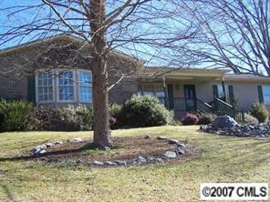 402 Georgetown Rd., Lenoir, NC 28645