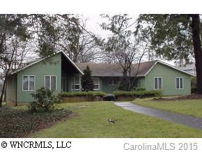 532 4th Avenue West, Hendersonville, NC 28739