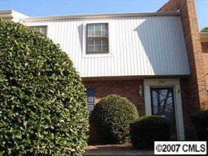 8912 Hunter Ridge Dr., Charlotte, NC 28226