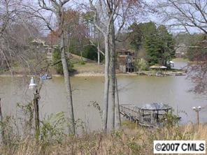 7066 Vinewood Rd., Sherrills Ford, NC 28673