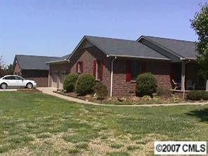 225 Wood Ridge Dr., Mooresville, NC 28115