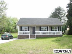 7476 Sarah Dr., Denver, NC 28037