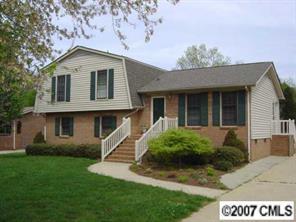12301 Oakhaven Dr., Charlotte, NC 28273