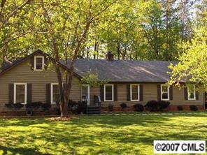 533 Hillandale Dr., Charlotte, NC 28270