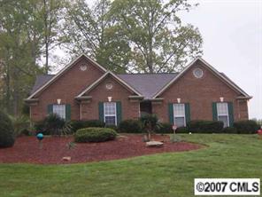 7083 Hunters Bluff Dr., Denver, NC 28037