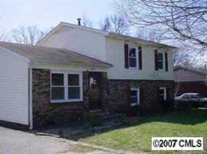 453 Fairfax Dr., Gastonia, NC 28056