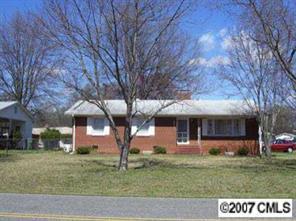 858 E Center Ave., Mooresville, NC 28115