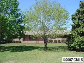 8705 Hood Rd., Charlotte, NC 28215