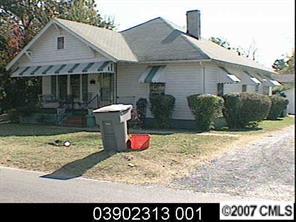 330 N Hoskins Rd., Charlotte, NC 28216