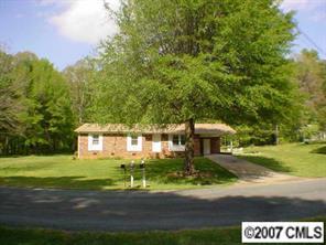 44508 Honeybee Cir., New London, NC 28127