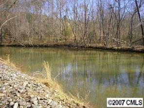 2185 Creek View Dr., Hickory, NC 28601