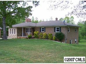 3493 Bridgeport Ln., Lincolnton, NC 28092