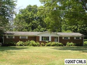 323 Hillcrest Dr., Huntersville, NC 28078
